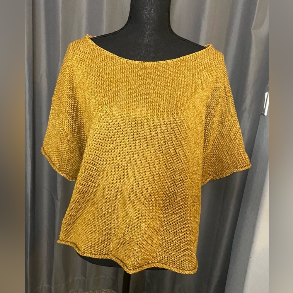 192. Peruvian Connection Short Sleeve Sweater, Size XL